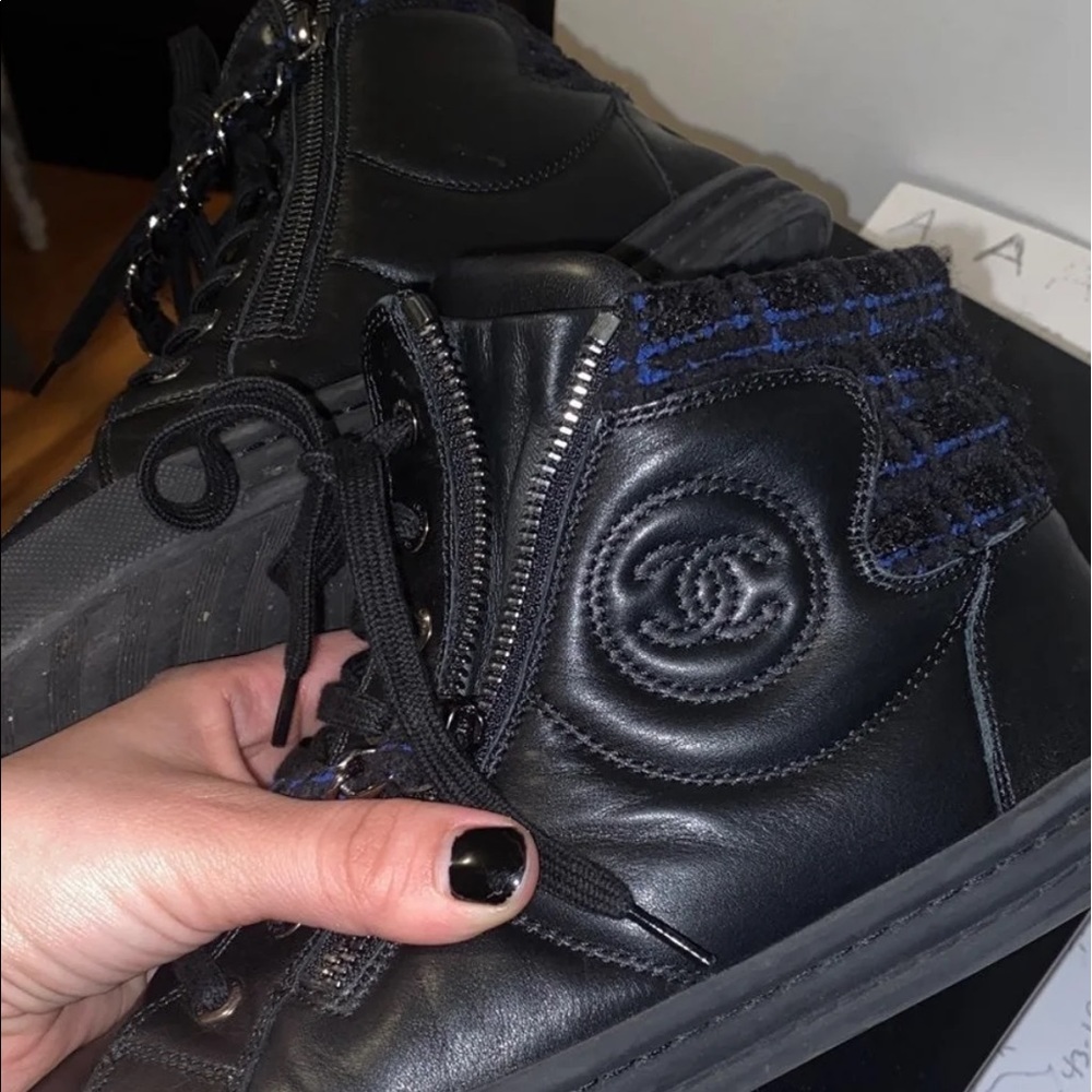 Chanel tweed hi top